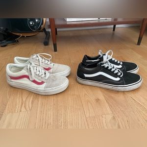 2 pairs of Vans